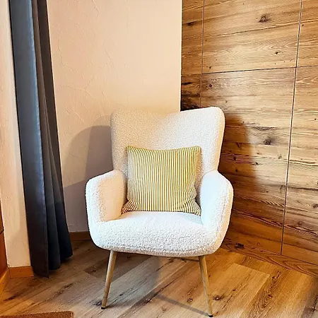 Bijou, Holz, Zentral, Mit Garage Und Pool -cb102-b Apartment St. Moritz